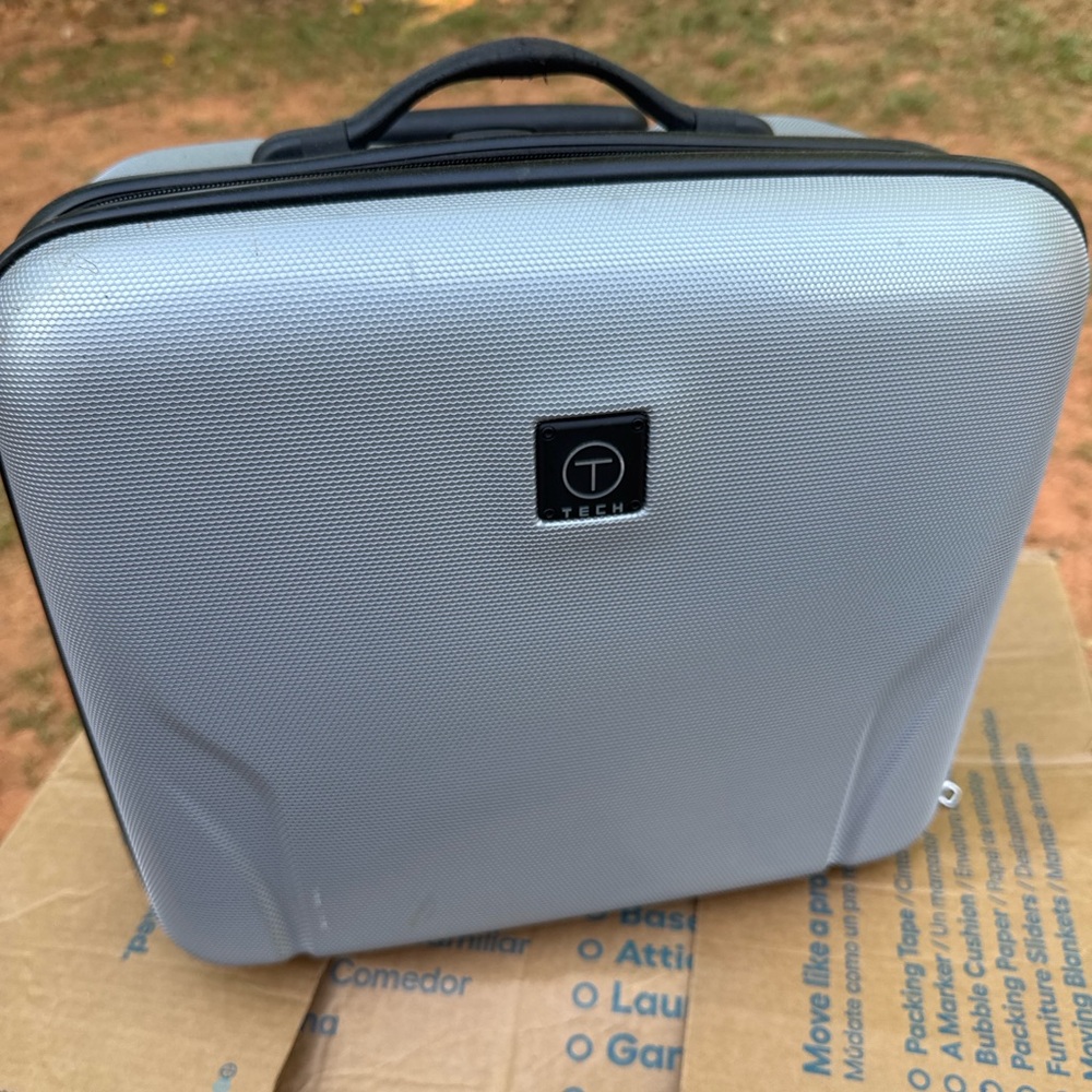Tumi Silver Hard Shell Carry Case